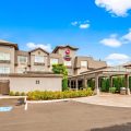 Best Western Plus Pitt Meadows Inn & Suites