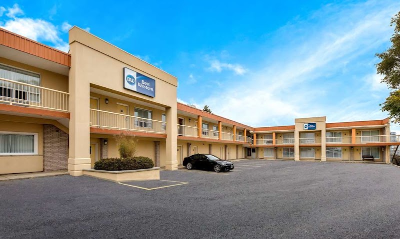 Best Western Voyageur Place Hotel in Newmarket, Canada