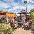 Blue Lakes Inn