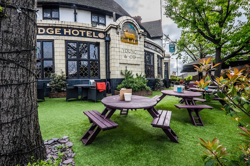 Bridge Hotel in Greenford, United Kingdom