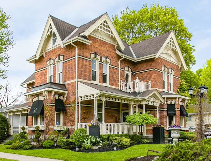 Cavana Ridge Bed & Breakfast in Orillia, Canada