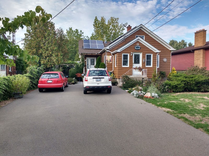 Cedar Suite Bed & Breakfast in St. Catharines, Canada