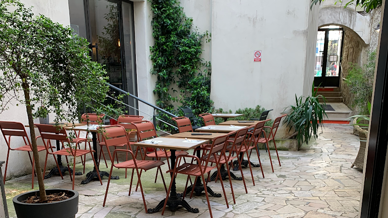 Central Hotel in Avignon, France