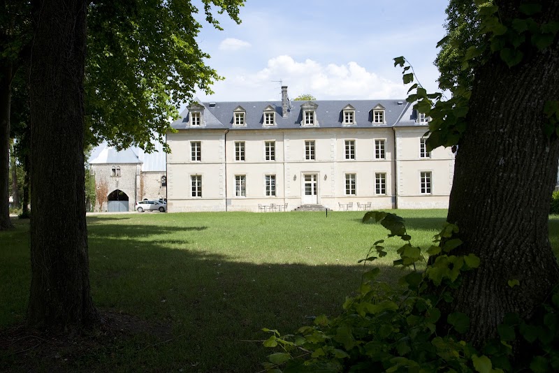 Chateau De Lazenay - Résidence Hôtelière in Bourges, France