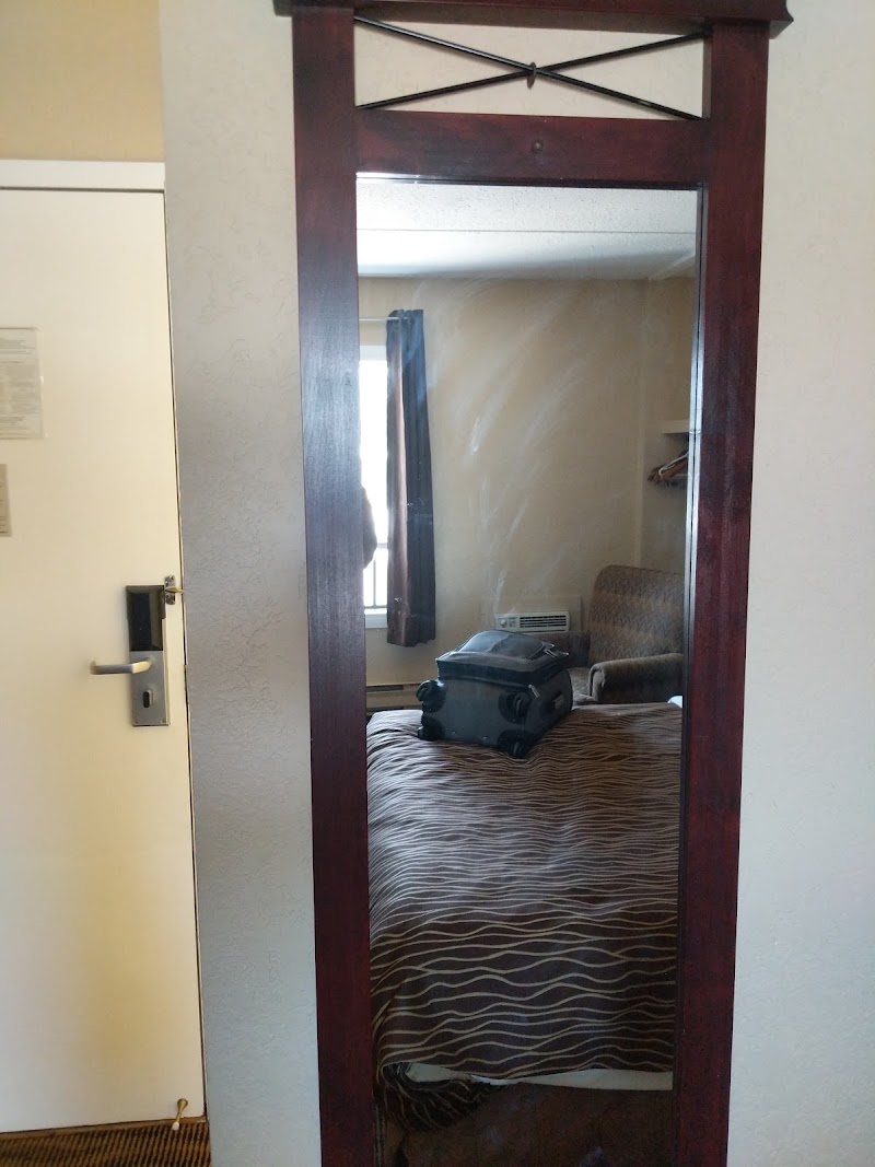 Chateau Regina Hotel & Suites in Regina, Canada
