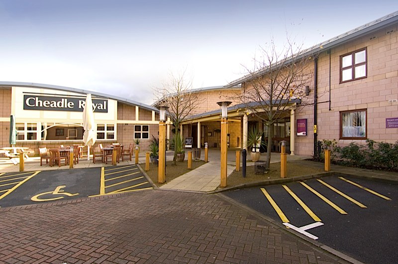 Cheadle Hulme Bed & Breakfast in Cheadle, United Kingdom