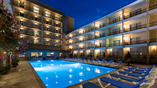 Coast Capri Hotel in Kelowna, Canada