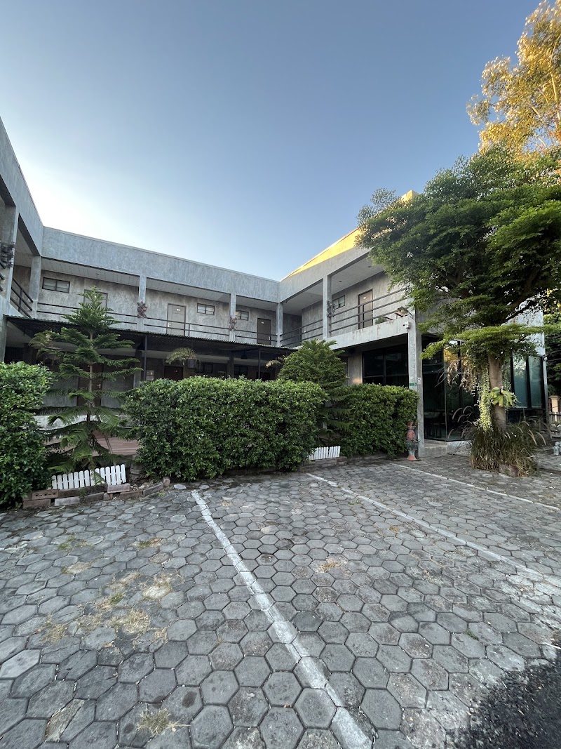 Come Moon Loft Hotel in Phrae, Thailand