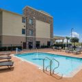Comfort Inn & Suites Victoria North