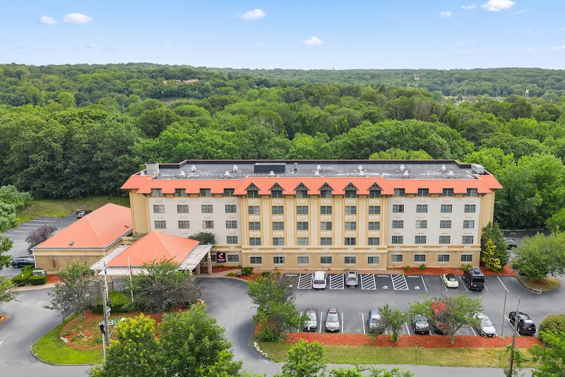 Comfort Suites Near Casinos in Norwich, Connecticut, United States