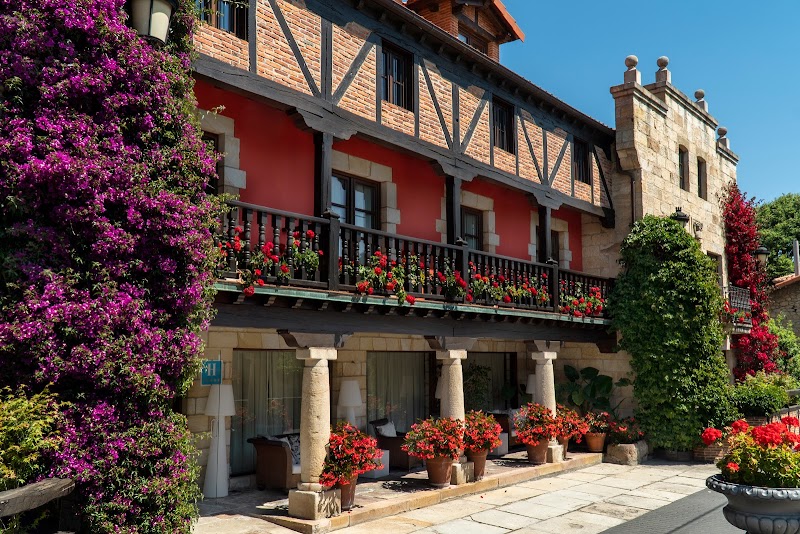 Costa Esmeralda Suites in Suances, Spain
