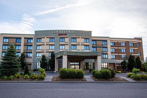 Courtyard by Marriott Kingston Highway 401/Division Street in Kingston, Canada