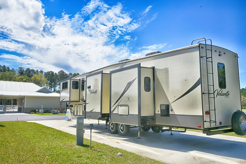 Creekside Lodge & Cabins in Foley, Alabama, United States