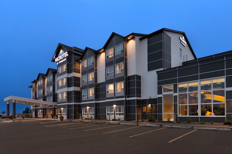 Days Hotel & Suites by Wyndham Lloydminster in Lloydminster, Canada