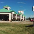 Days Inn & Suites by Wyndham Bentonville
