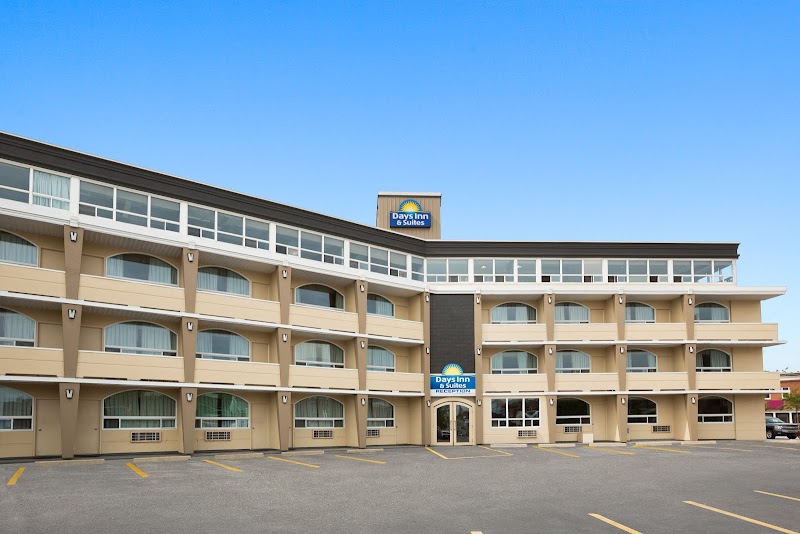 Days Inn & Suites by Wyndham North Bay in North Bay, Canada