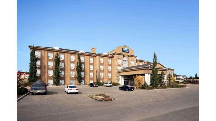 Days Inn & Suites by Wyndham Strathmore in Strathmore, Canada