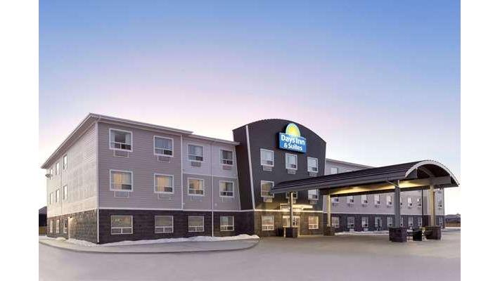 Days Inn & Suites by Wyndham Warman Legends Centre in Warman, Canada