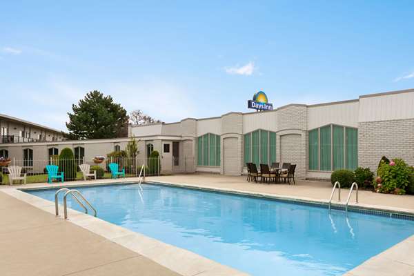 Days Inn by Wyndham London in London, Canada