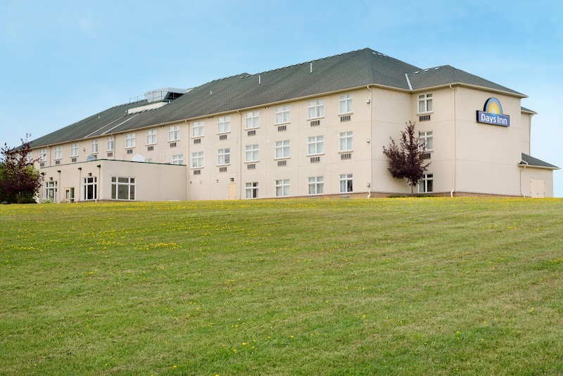 Days Inn by Wyndham Orillia in Orillia, Canada
