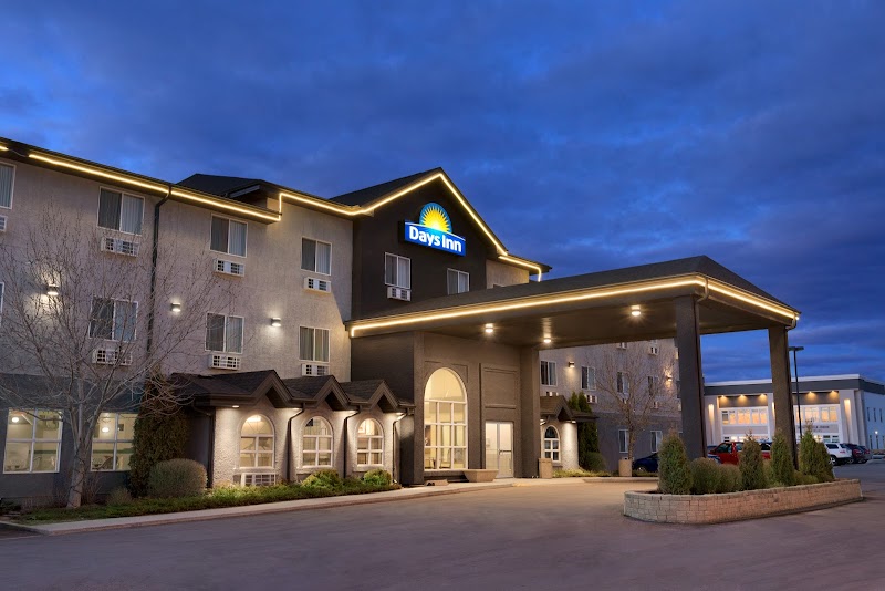 Days Inn by Wyndham Steinbach in Steinbach, Canada