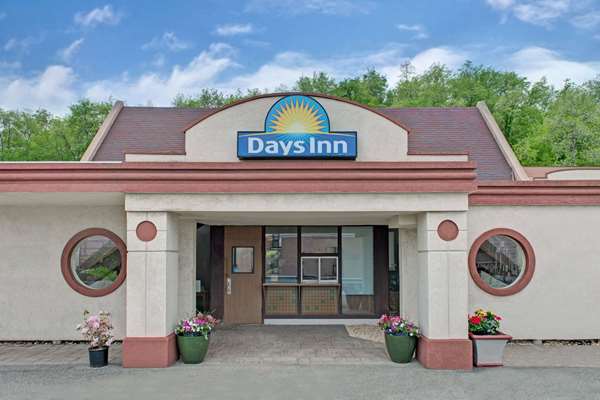 Days Inn by Wyndham Washington Pennsylvania in Washington, Pennsylvania, United States