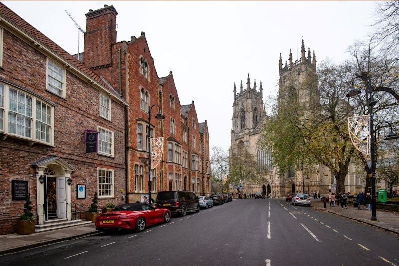 Dean Court Hotel in Leeds, United Kingdom