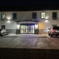 Deluxe Inn Motel