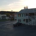 Deluxe Inn & Suites