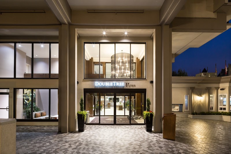 DoubleTree by Hilton Hotel & Suites Victoria in Victoria, Canada