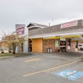 Econo Lodge Inn & Suites