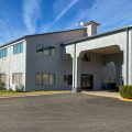 Econo Lodge Inn & Suites