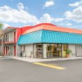 Econo Lodge North