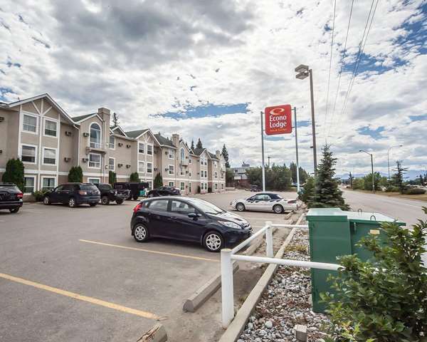 Econolodge Inn & Suites in Hinton, Canada