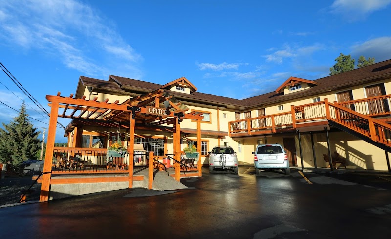 Elizabeth Lake Lodge in Cranbrook, Canada