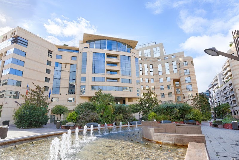 Evergreen Laurel Hotel in Levallois-Perret, France