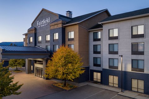 Fairfield Inn & Suites by Marriott Kelowna in Kelowna, Canada