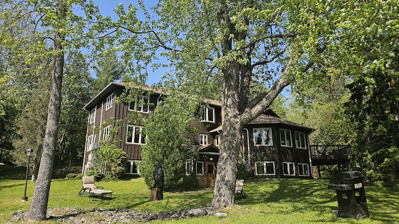 Fairy Bay Lakehouse in Huntsville, Canada