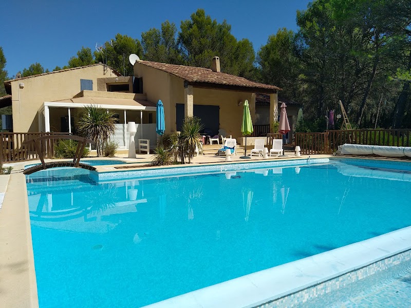 Gites Croignes-Ponant in Lambesc, France