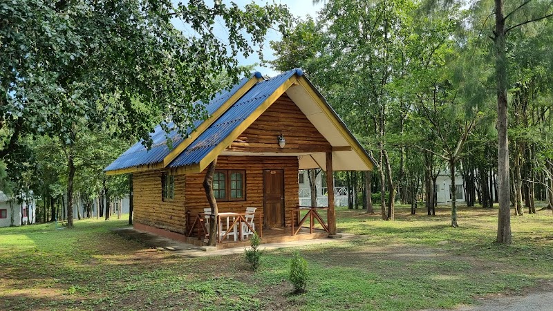 Golden View Resort in Ratchaburi, Thailand