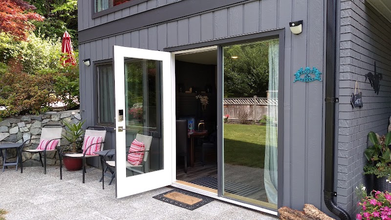 Gone Coastal Bed and Breakfast in Sechelt, Canada