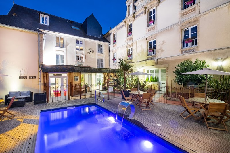 Grand Hotel du Luxembourg in Bayeux, France