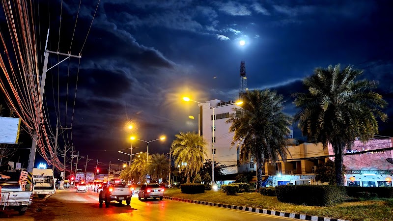 Grand Leo Hotel in Sing Buri, Thailand
