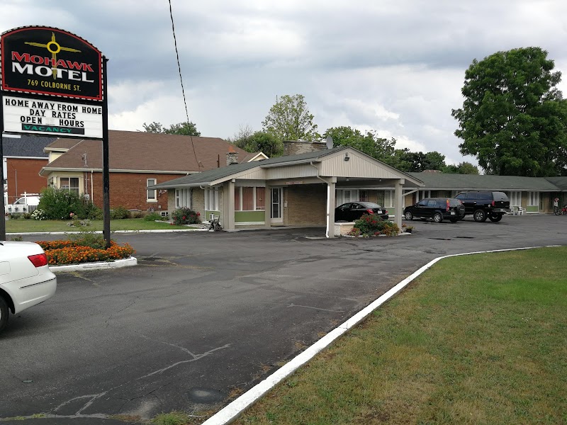 Grand Motel in Brant, Canada