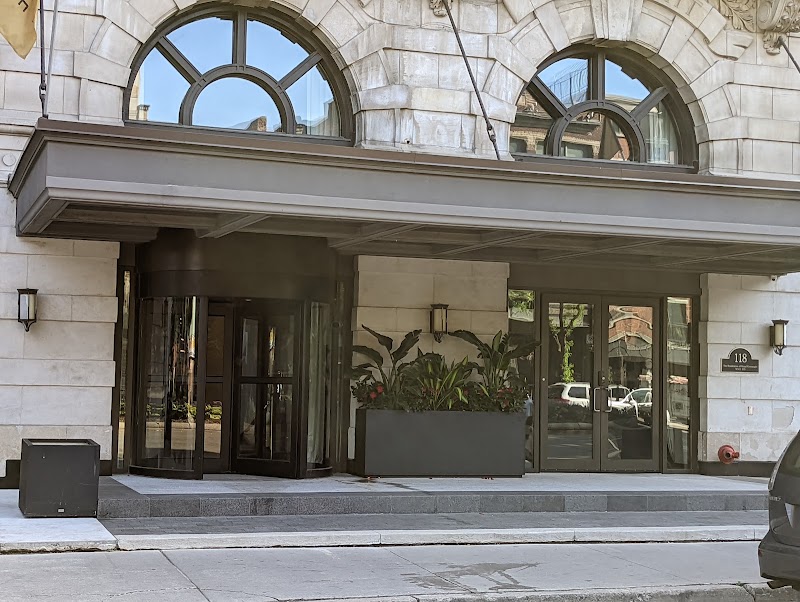 Hamilton Plaza Hotel and Conference Center in Hamilton, Canada