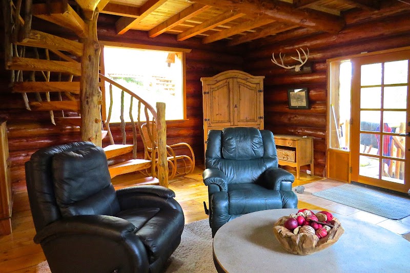 Handsome Dan's Wild Coast Guest Cottages in Sooke, Canada