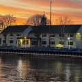 Harbor Winds Hotel