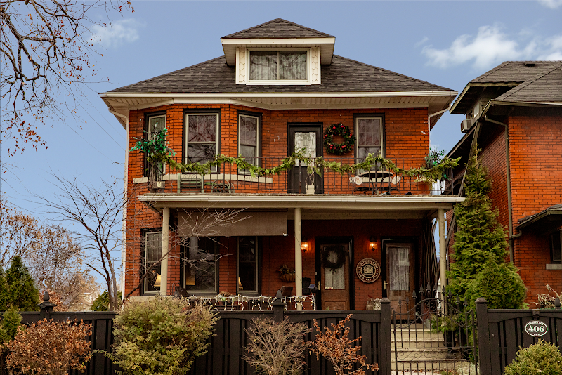 Hidden Gem Bed & Breakfast in Barrie, Canada