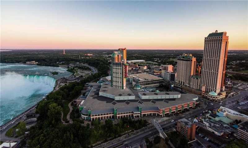 Hilton Niagara Falls/Fallsview Hotel & Suites in Niagara Falls, Canada