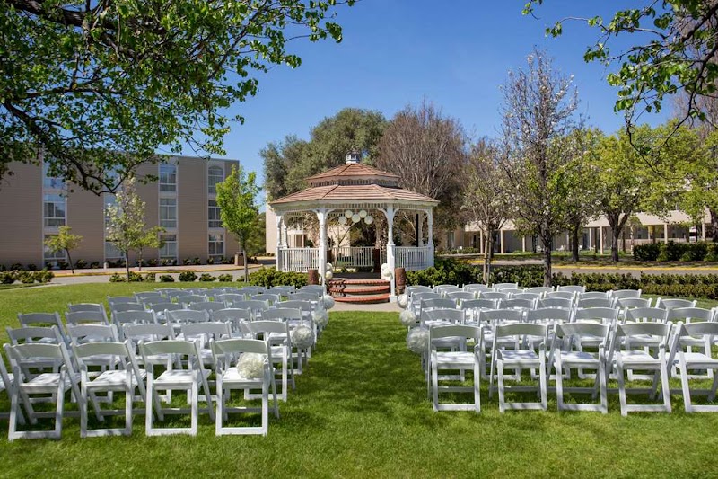 Hilton Oakland Airport in Oakland, California, United States